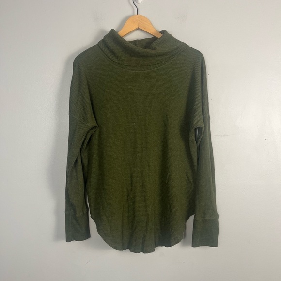The Group by Babaton Thermal Cowlneck Sweater Size medium Green - Picture 4 of 9